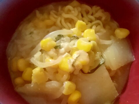 鍋のあまりde ！ コーンチーズ麺